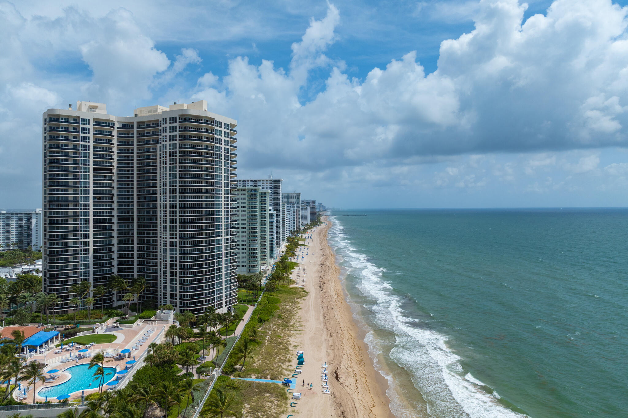 LHERMITAGE I CONDOMINIUM - Residential
