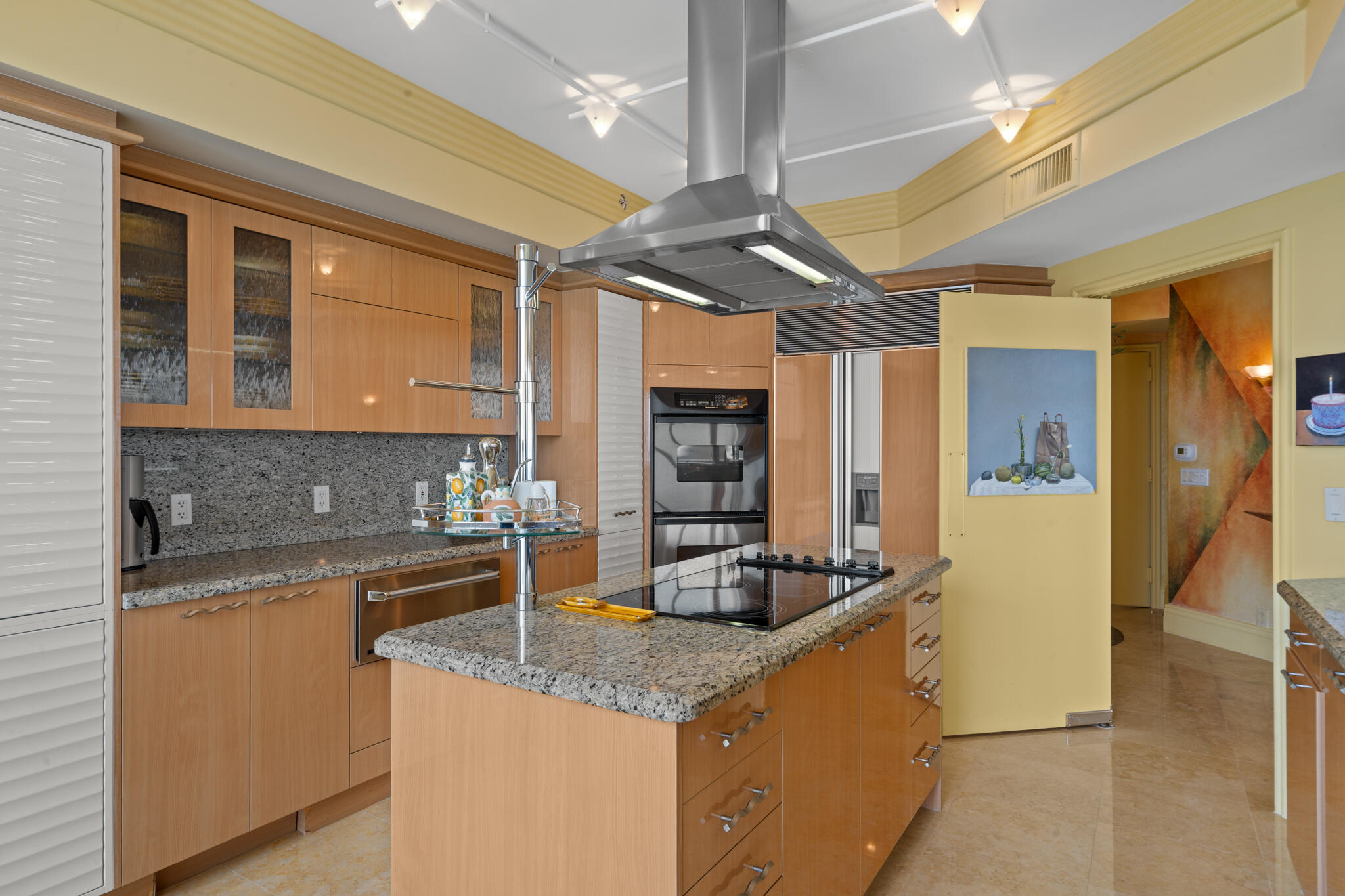 LHERMITAGE I CONDOMINIUM - Residential