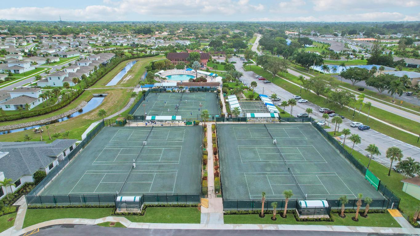PALM GREENS AT VILLA DEL RAY CONDO II - Residential
