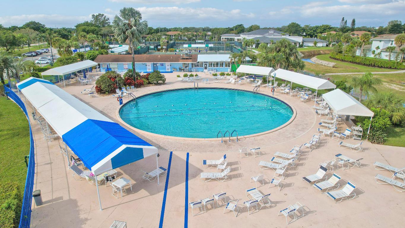 PALM GREENS AT VILLA DEL RAY CONDO II - Residential