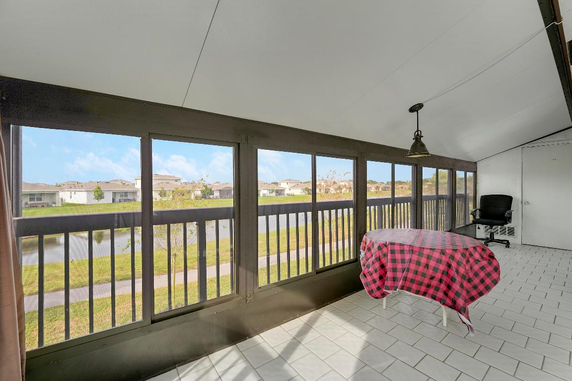 PALM GREENS AT VILLA DEL RAY CONDO II - Residential