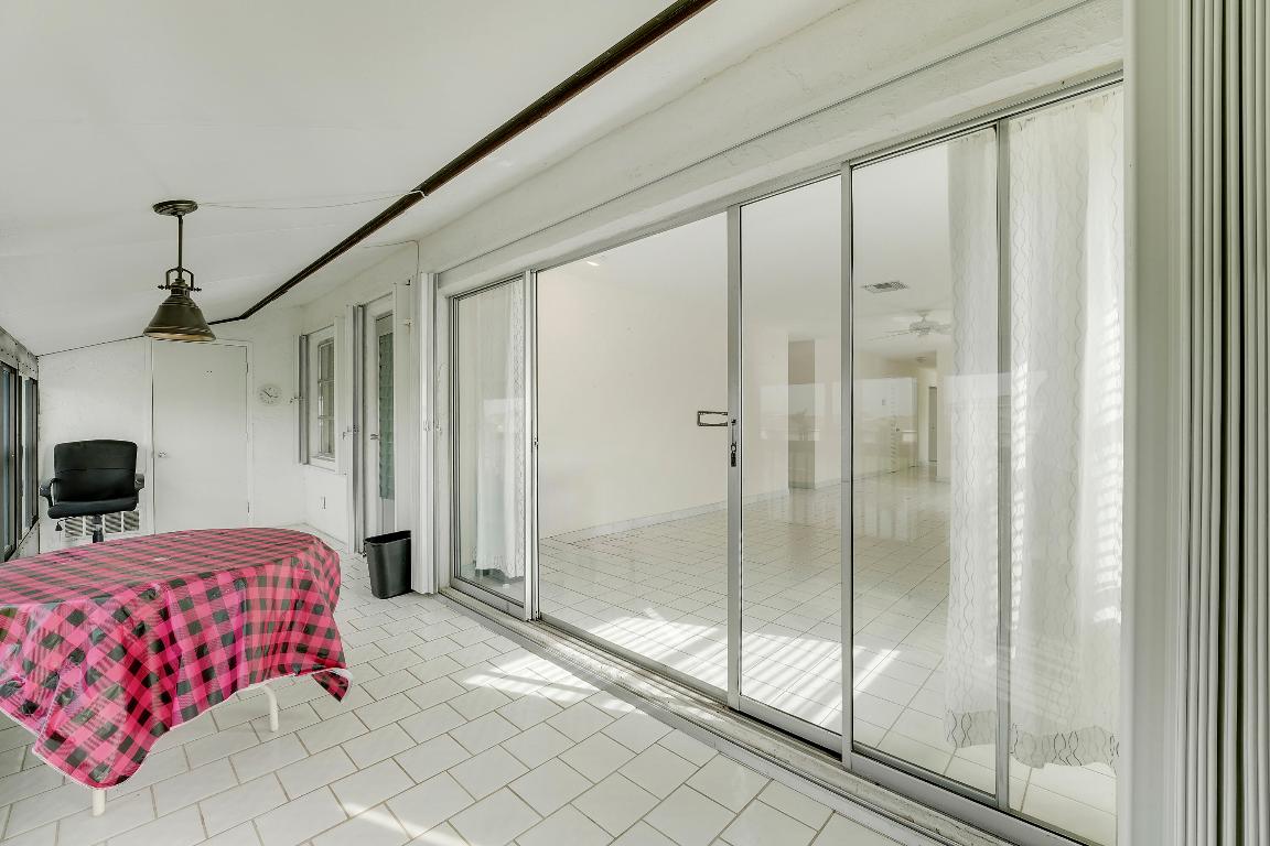 PALM GREENS AT VILLA DEL RAY CONDO II - Residential