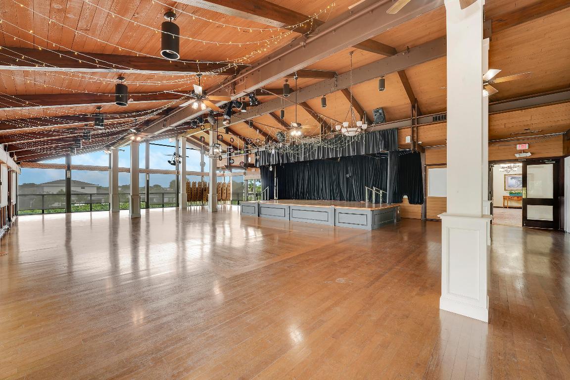 PALM GREENS AT VILLA DEL RAY CONDO II - Residential