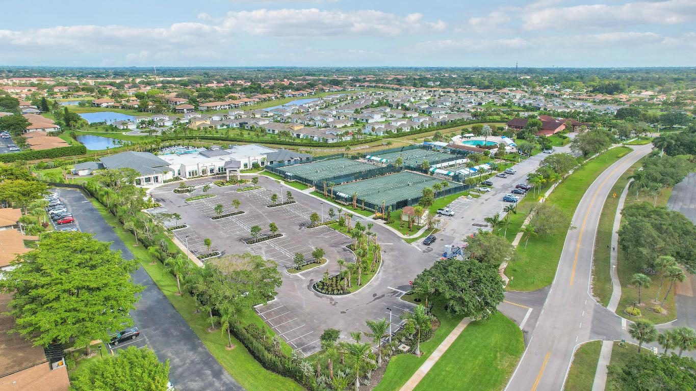 PALM GREENS AT VILLA DEL RAY CONDO II - Residential