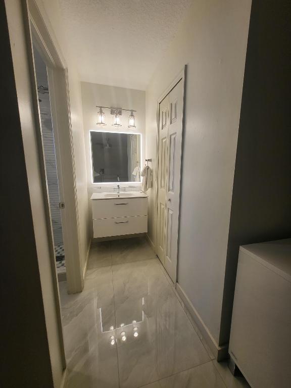 HAINLIN MILL ESTATES SEC 3 - Residential