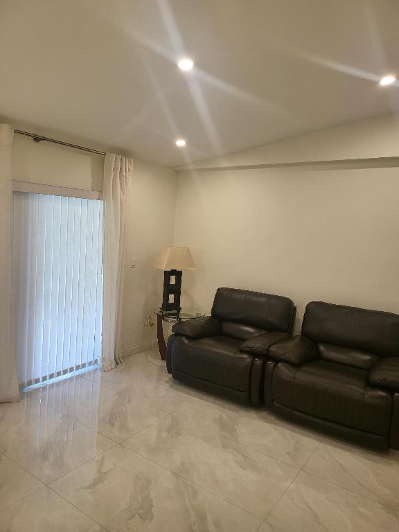 HAINLIN MILL ESTATES SEC 3 - Residential