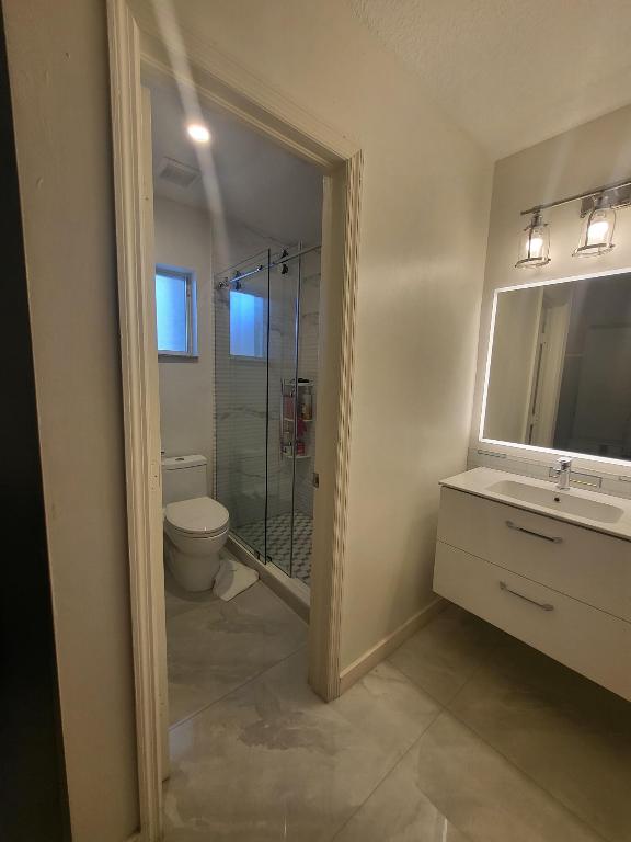 HAINLIN MILL ESTATES SEC 3 - Residential