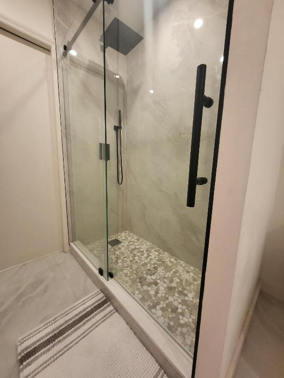 HAINLIN MILL ESTATES SEC 3 - Residential