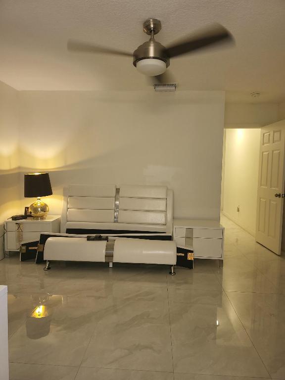 HAINLIN MILL ESTATES SEC 3 - Residential