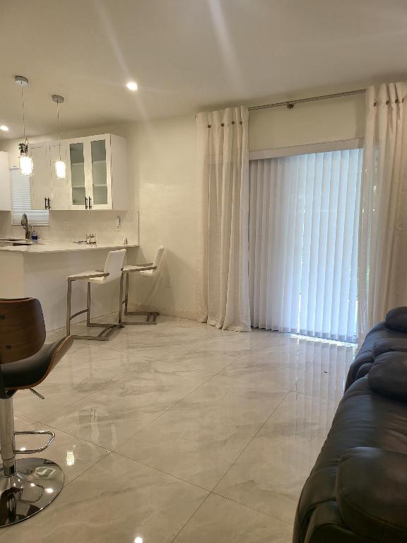 HAINLIN MILL ESTATES SEC 3 - Residential