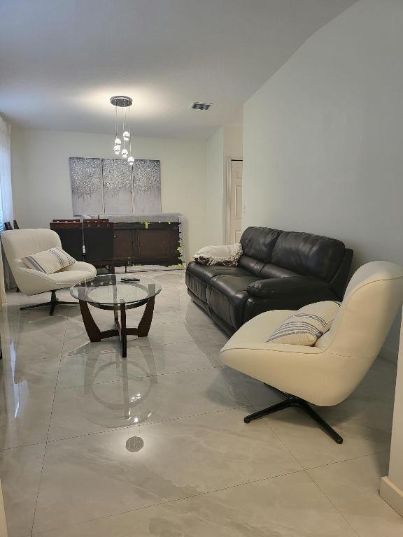 HAINLIN MILL ESTATES SEC 3 - Residential