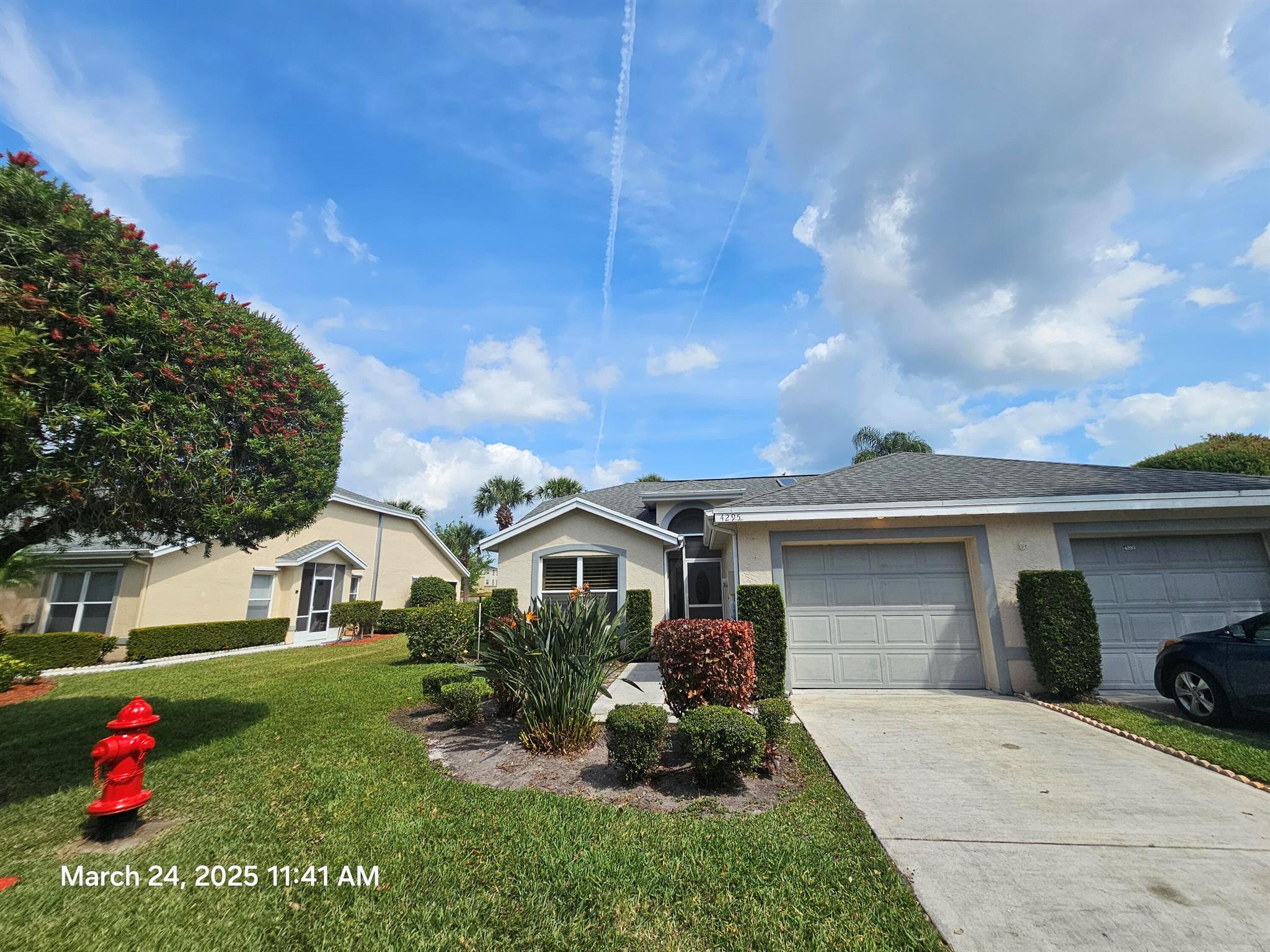 This well-maintained 2-bedroom, 2-bathroom home in the desirable St. Lucie Gardens community features a 1-car garage and a private patio. Enjoy amenities like a pool, clubhouse, shuffleboard, and BBQ areas. This home offers a relaxed, convenient lifestyle near shopping, dining, and major roads. * Cable + Internet Included*