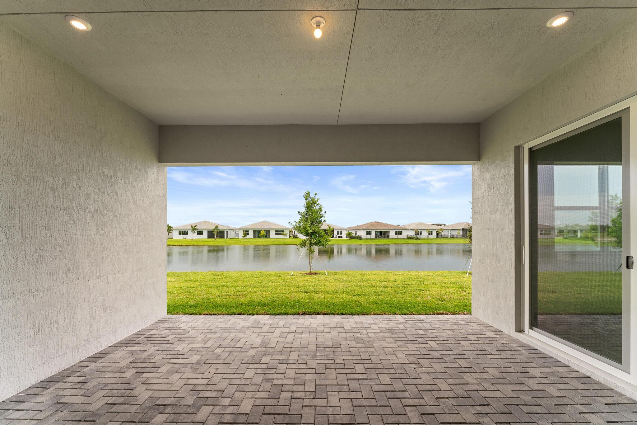TELARO AT SOUTHERN GROVE - Residential