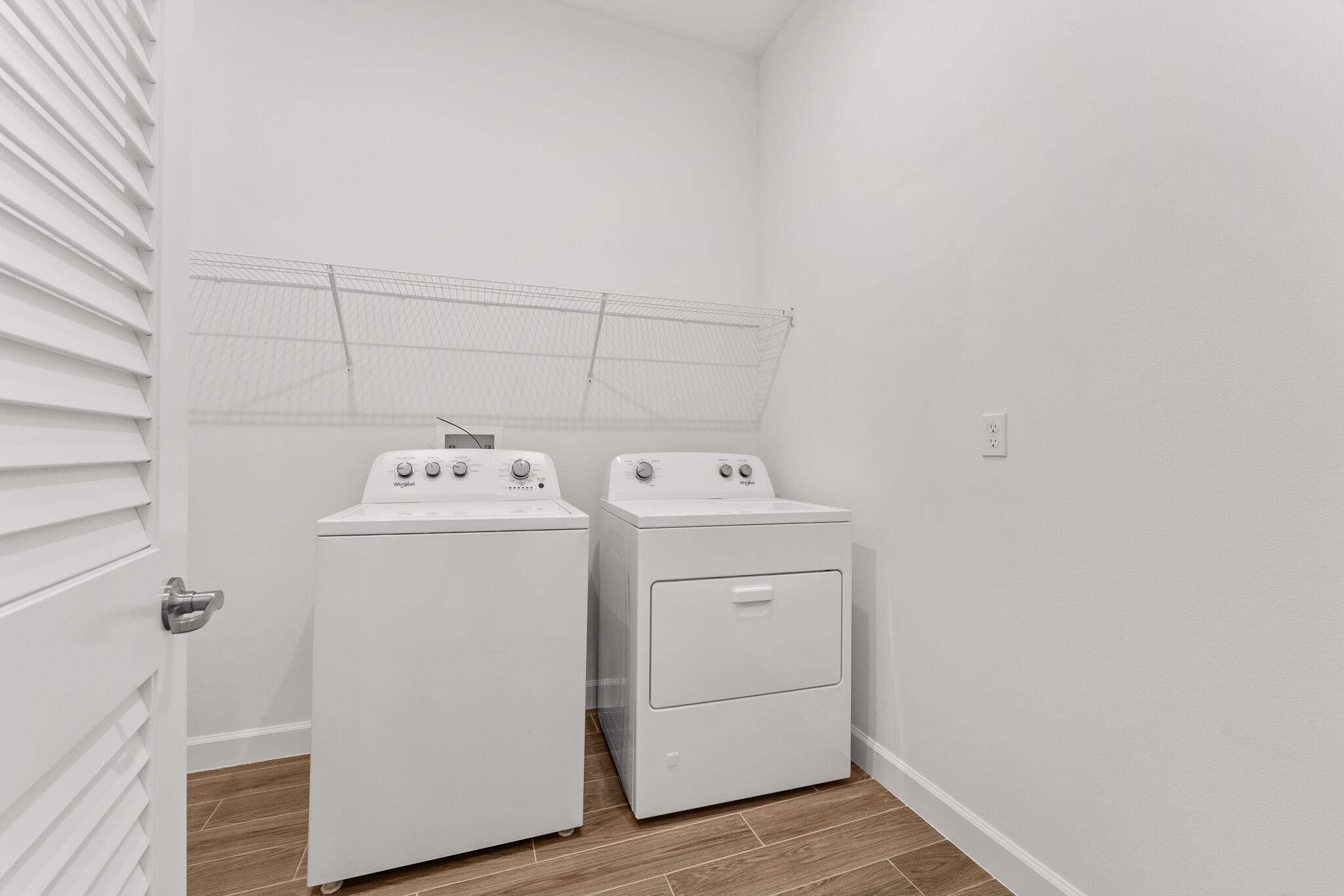 TELARO AT SOUTHERN GROVE - Residential