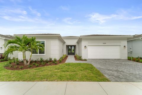 Photo of 10289 SW Carnelian Street, Port Saint Lucie, FL 34987 (MLS # R11128920)