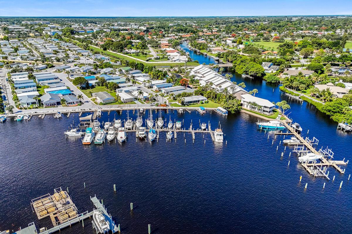 HIDDEN HARBOUR CONDO - Residential