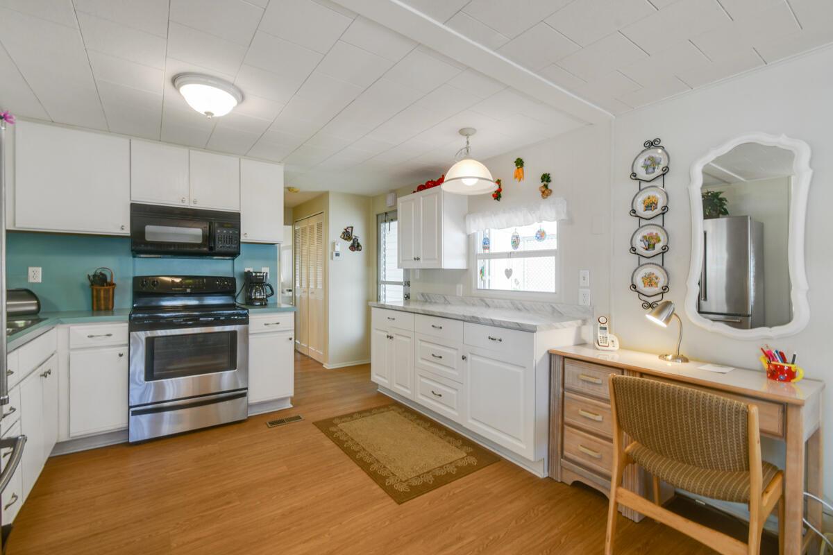 HIDDEN HARBOUR CONDO - Residential