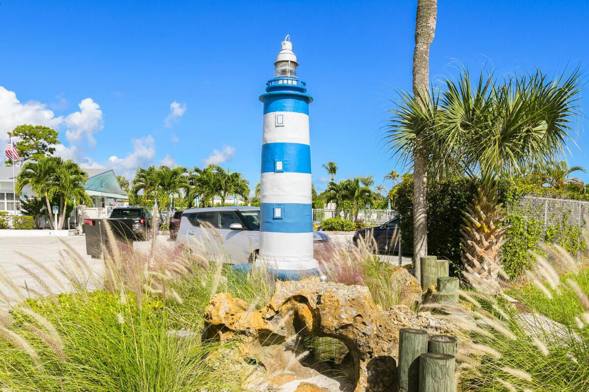 HIDDEN HARBOUR CONDO - Residential