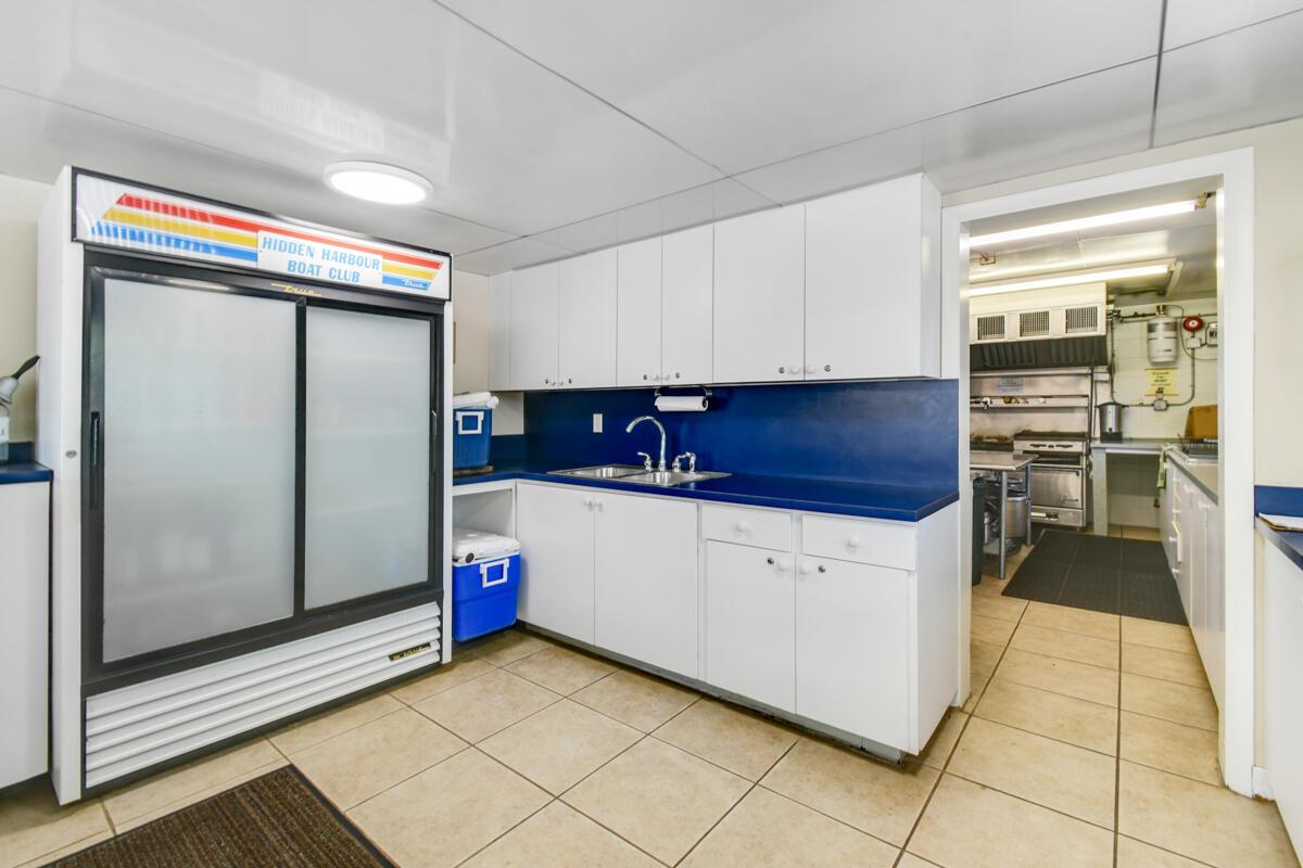 HIDDEN HARBOUR CONDO - Residential