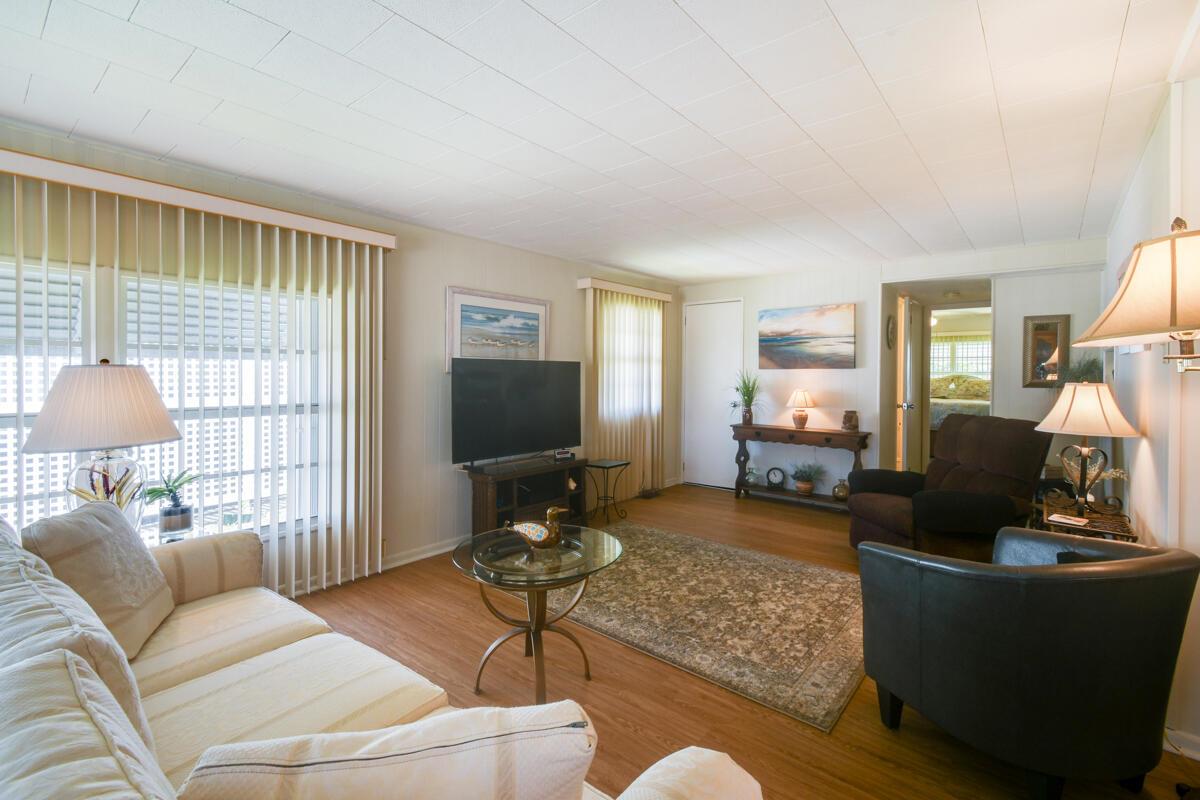 HIDDEN HARBOUR CONDO - Residential