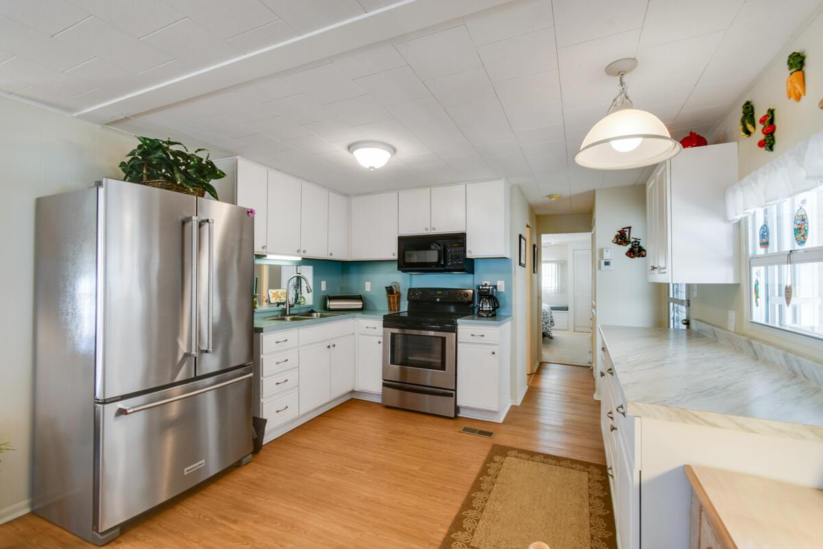 HIDDEN HARBOUR CONDO - Residential