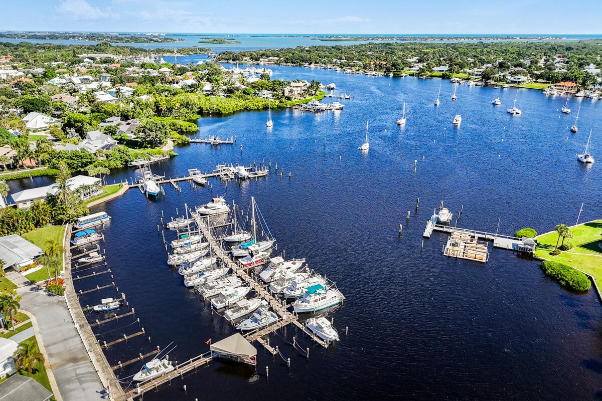 HIDDEN HARBOUR CONDO - Residential