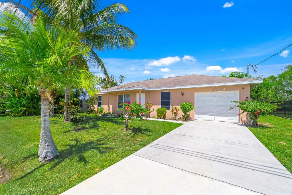 Photo of 2131 SE Glenrock Terrace, Port Saint Lucie, FL 34953 (MLS # R10991718)