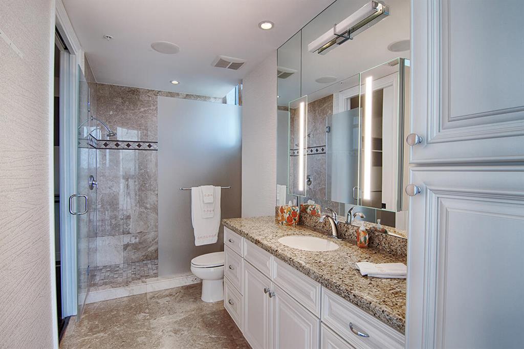 VILLA LOFTS CONDO - Residential