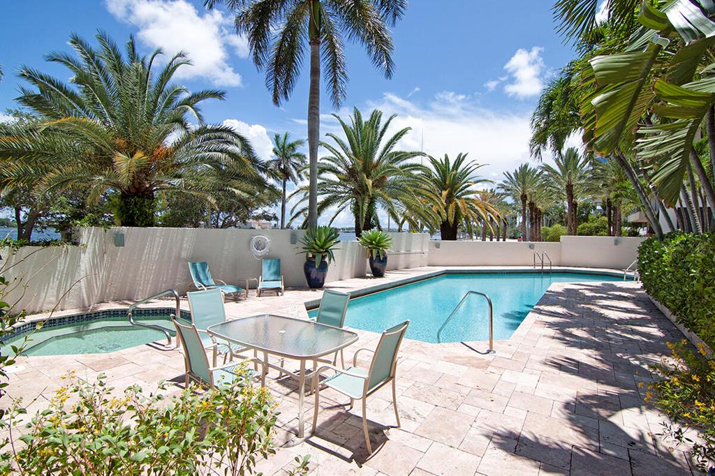 VILLA LOFTS CONDO - Residential