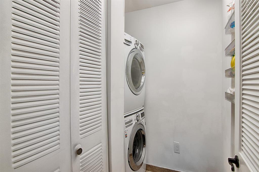 VILLA LOFTS CONDO - Residential