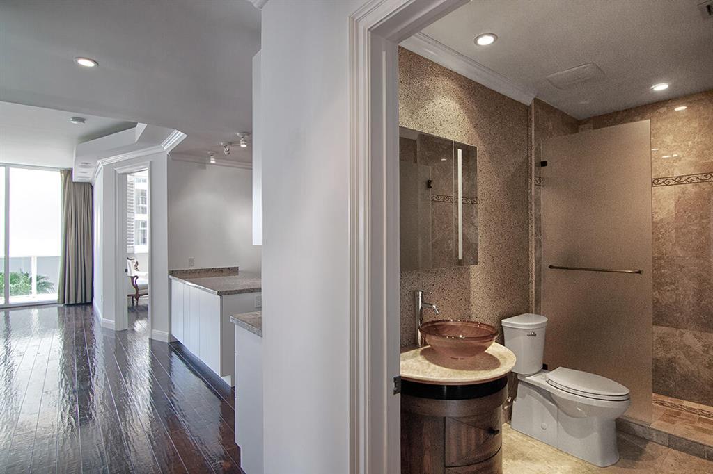 VILLA LOFTS CONDO - Residential