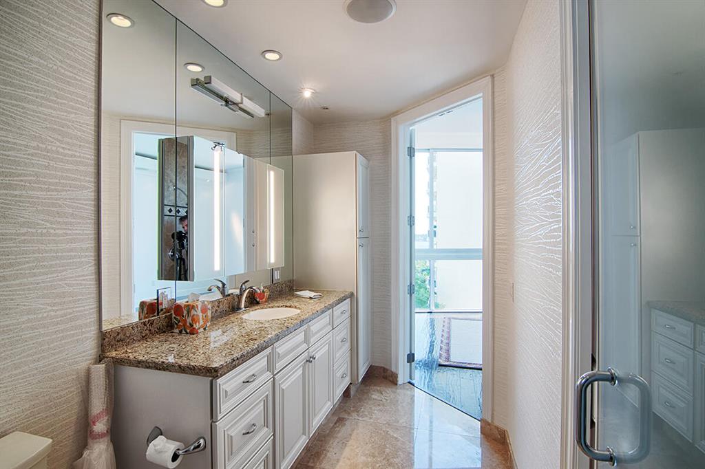 VILLA LOFTS CONDO - Residential