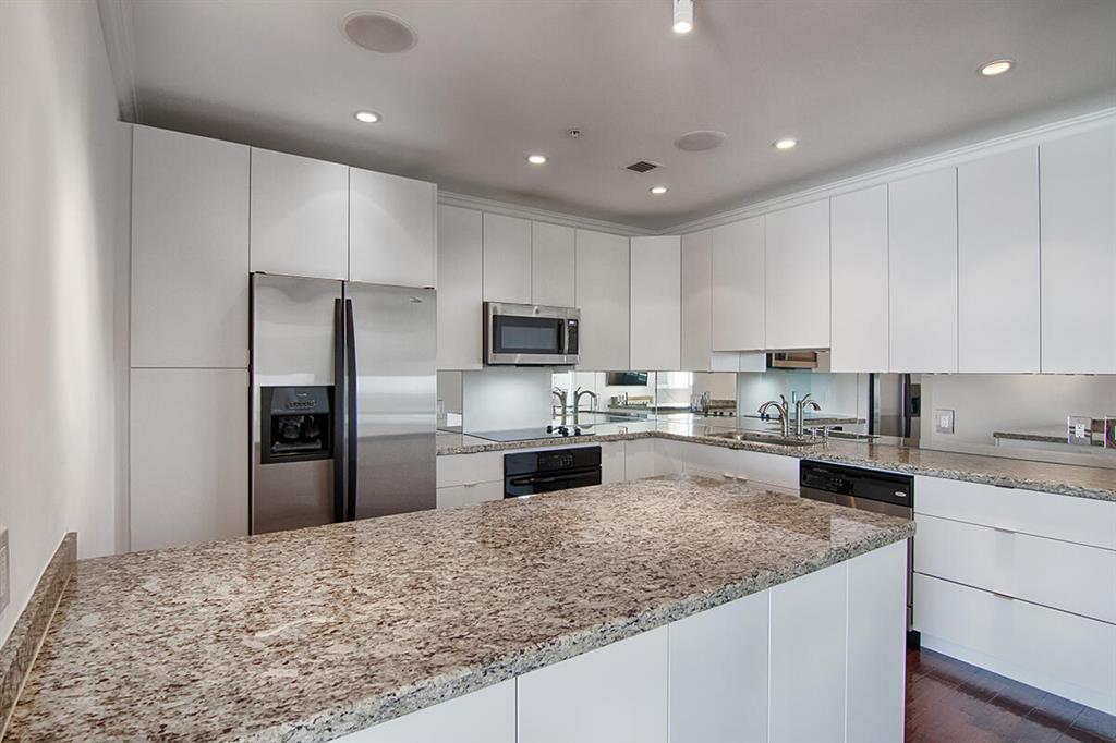 VILLA LOFTS CONDO - Residential