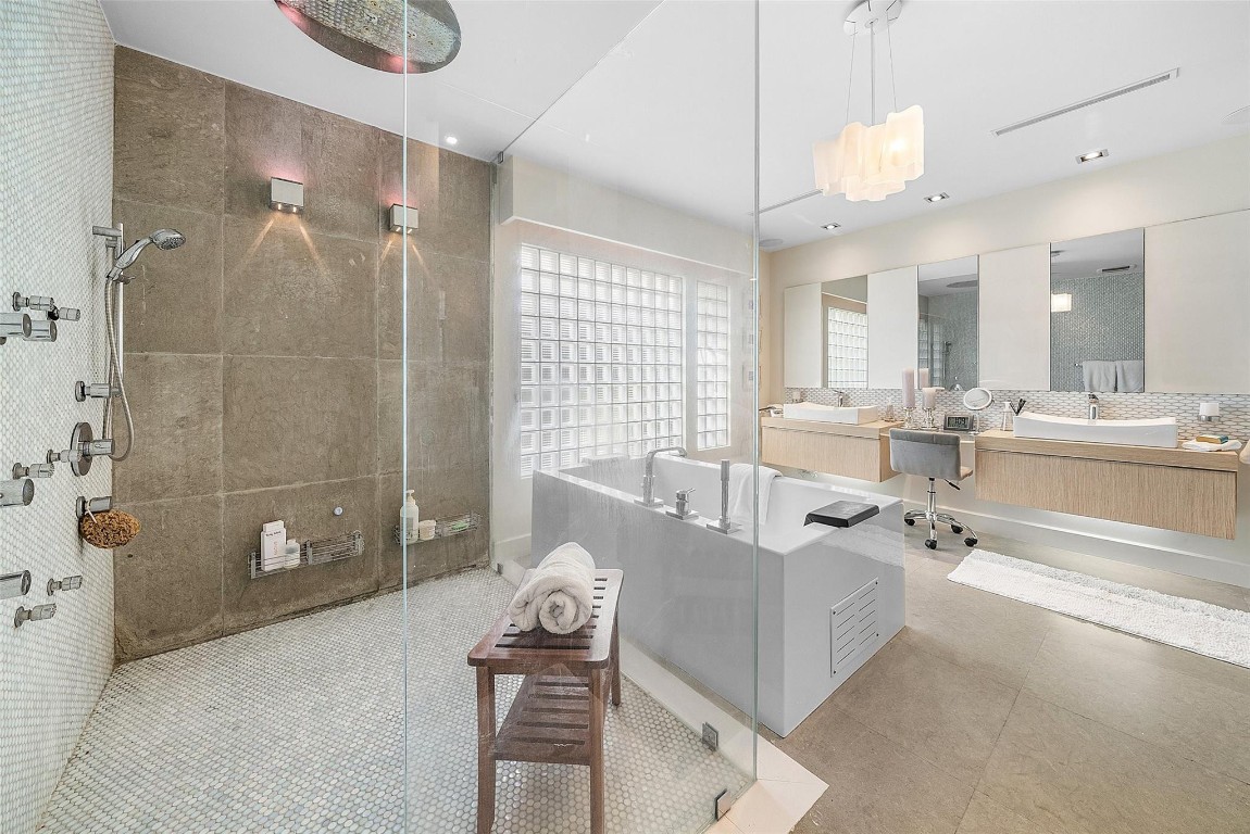 CORAL RIDGE COUNTRY CLUB - Residential