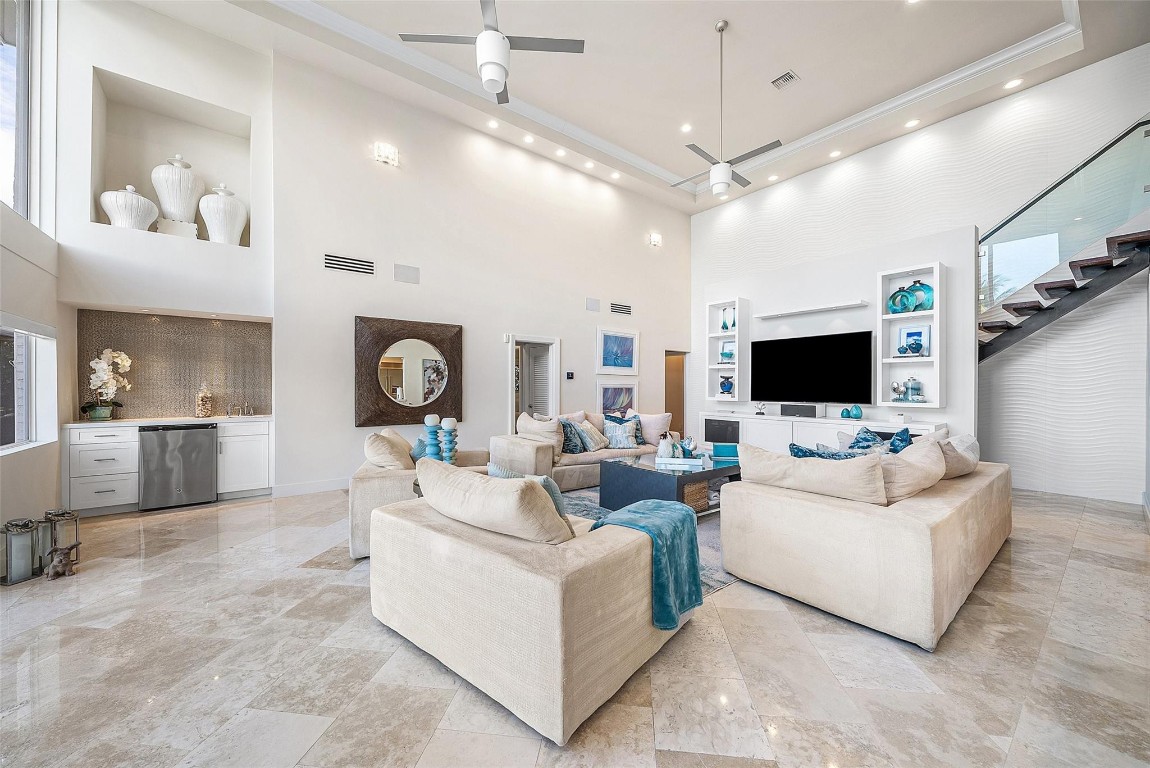 CORAL RIDGE COUNTRY CLUB - Residential