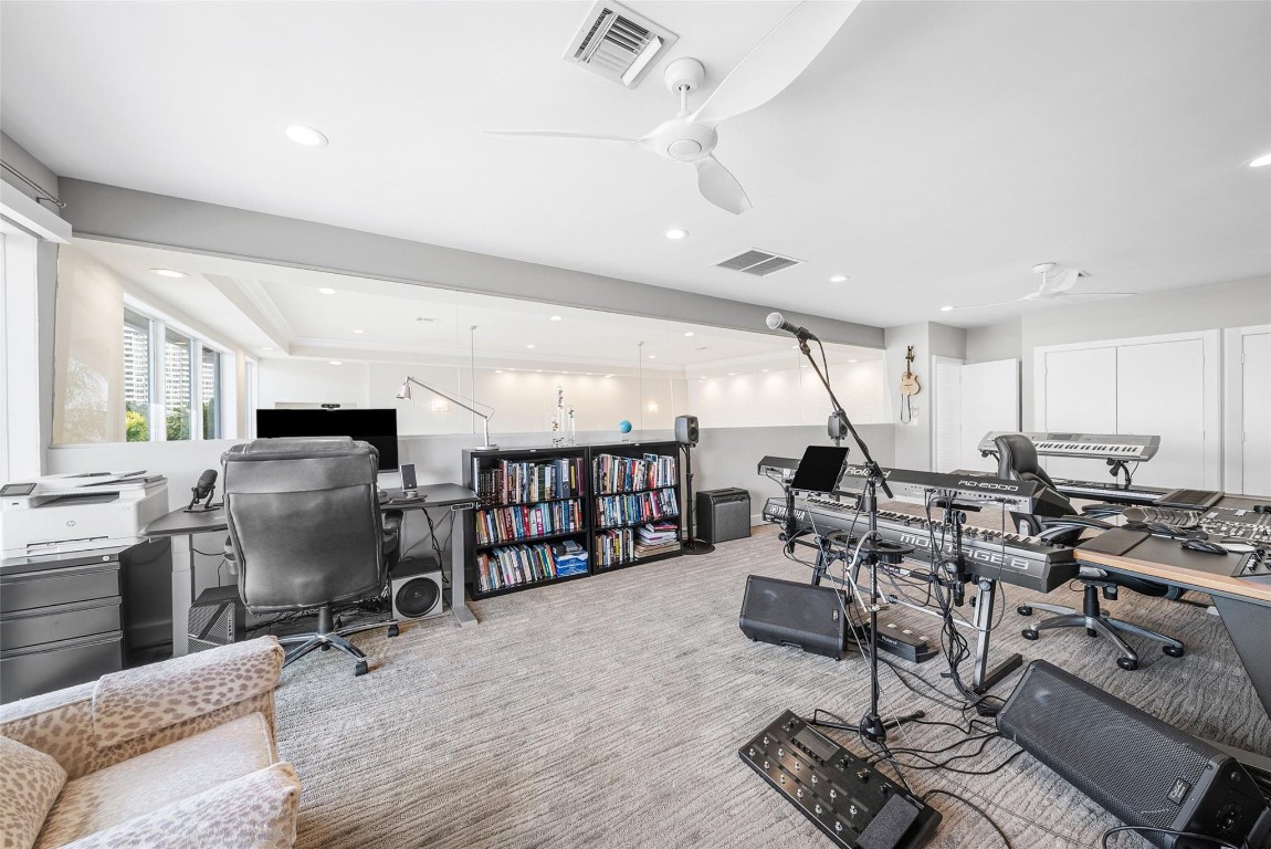 CORAL RIDGE COUNTRY CLUB - Residential