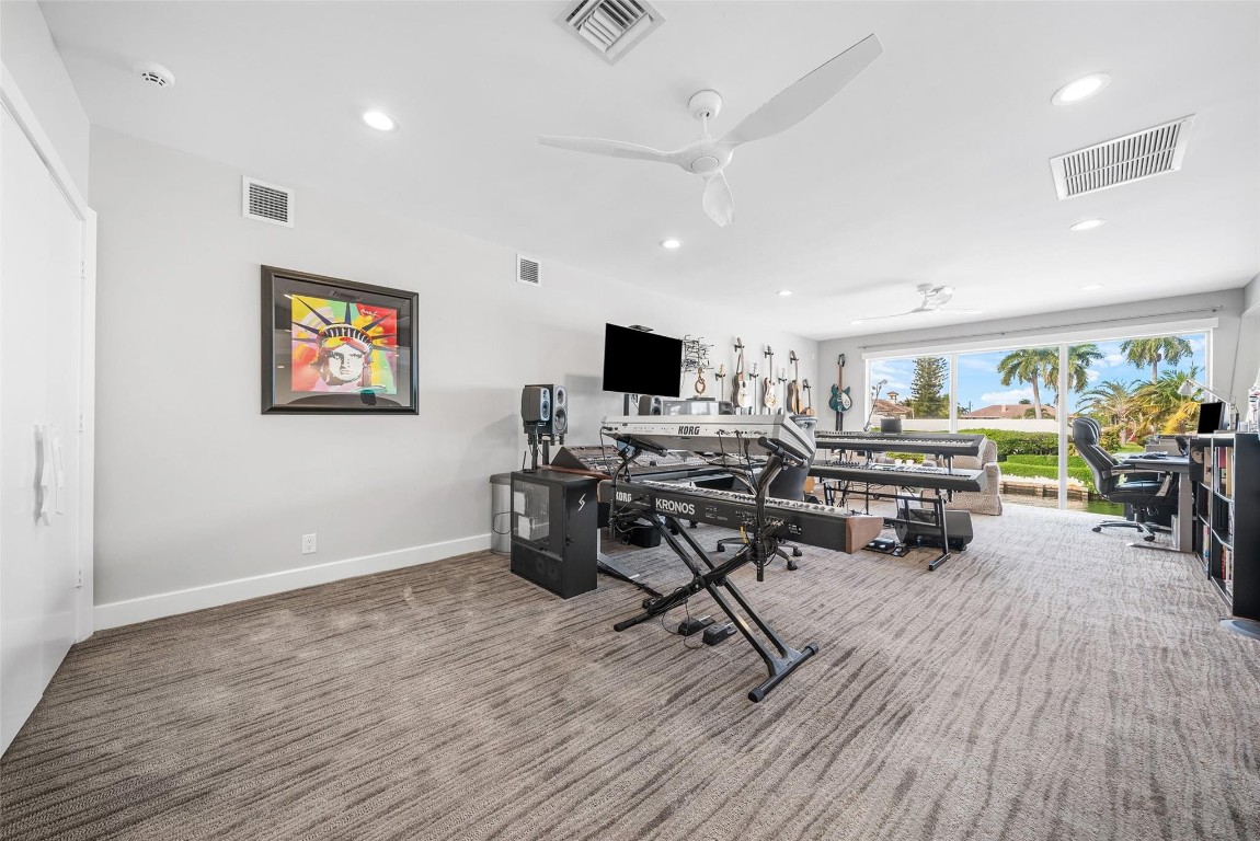 CORAL RIDGE COUNTRY CLUB - Residential