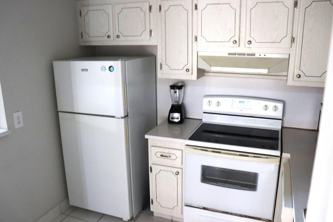 KINGS POINT BRITTANY COND - Residential