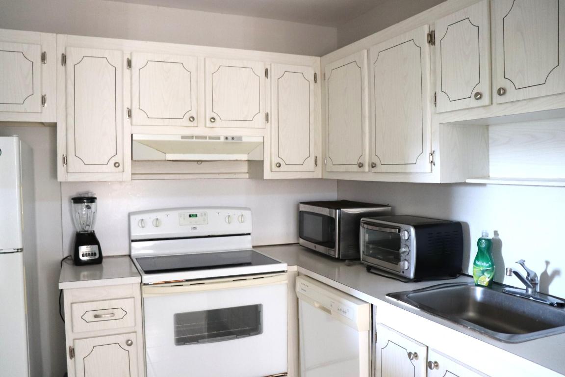 KINGS POINT BRITTANY COND - Residential