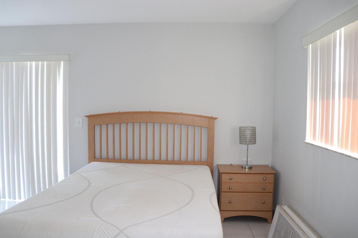 KINGS POINT BRITTANY COND - Residential