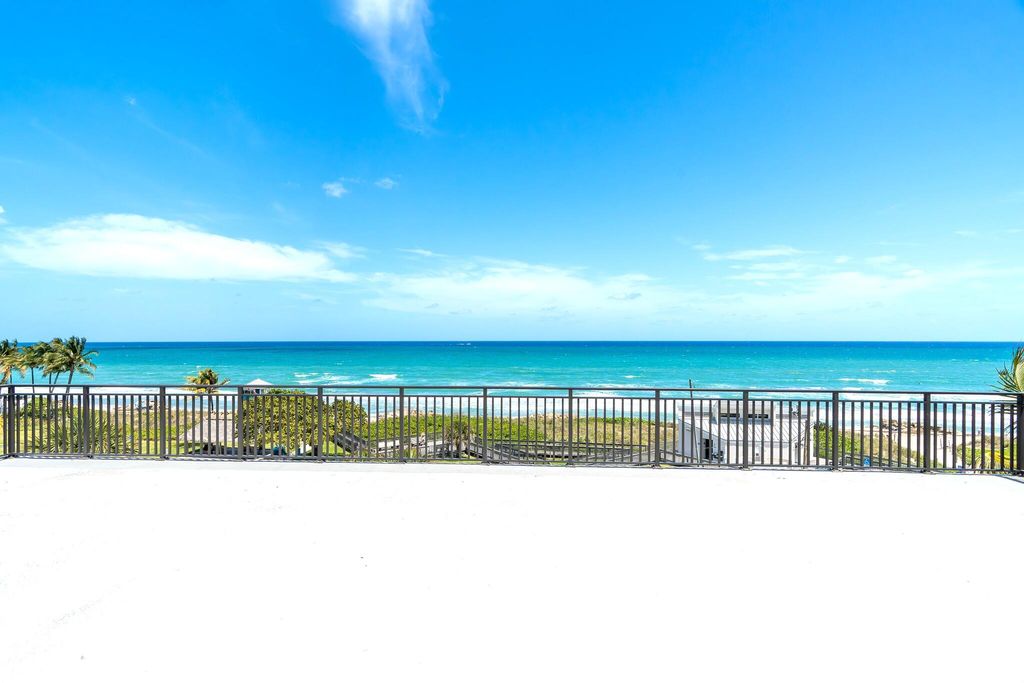 Photo of 665 SE 21st Avenue #Ph501, Deerfield Beach, FL 33441 (MLS # B26019068)