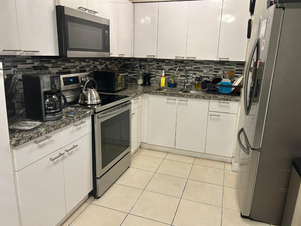 Broadview Country Club Es - Residential