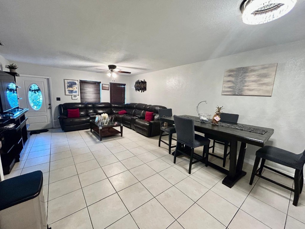 Broadview Country Club Es - Residential