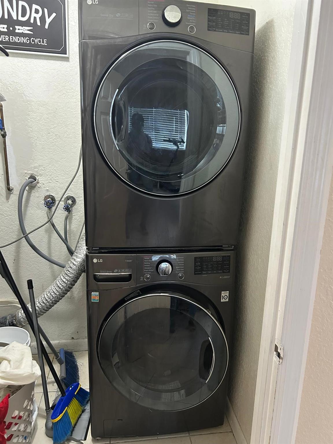 Broadview Country Club Es - Residential