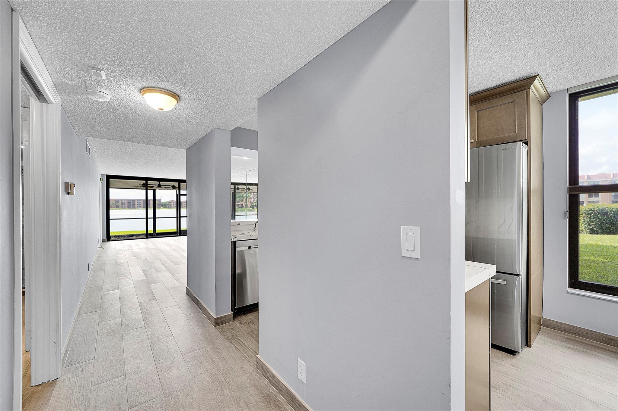 5801 Coral Lake Dr 101