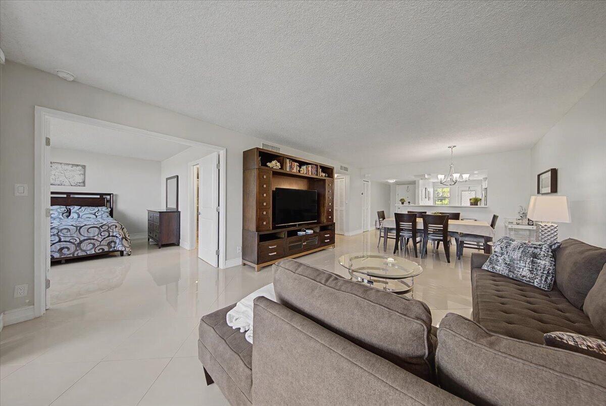 NO 3 PALM-AIRE COUNTRY CLUB - Residential Lease