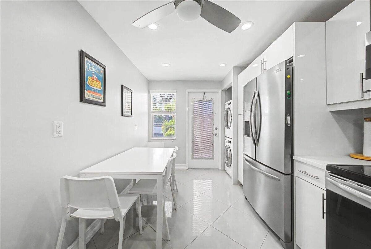 NO 3 PALM-AIRE COUNTRY CLUB - Residential Lease