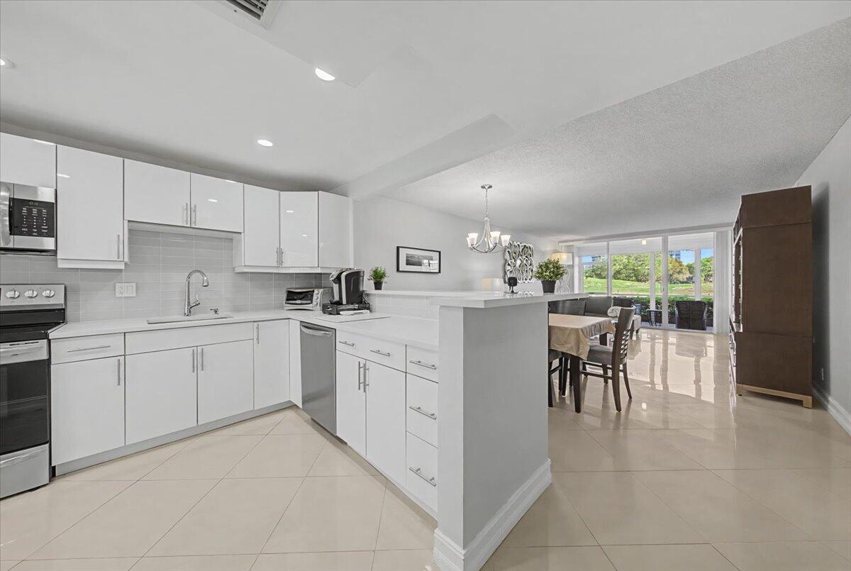 NO 3 PALM-AIRE COUNTRY CLUB - Residential Lease