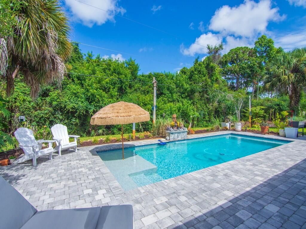 Photo of 6760 51st Avenue, Vero Beach, FL 32967 (MLS # B26041208)