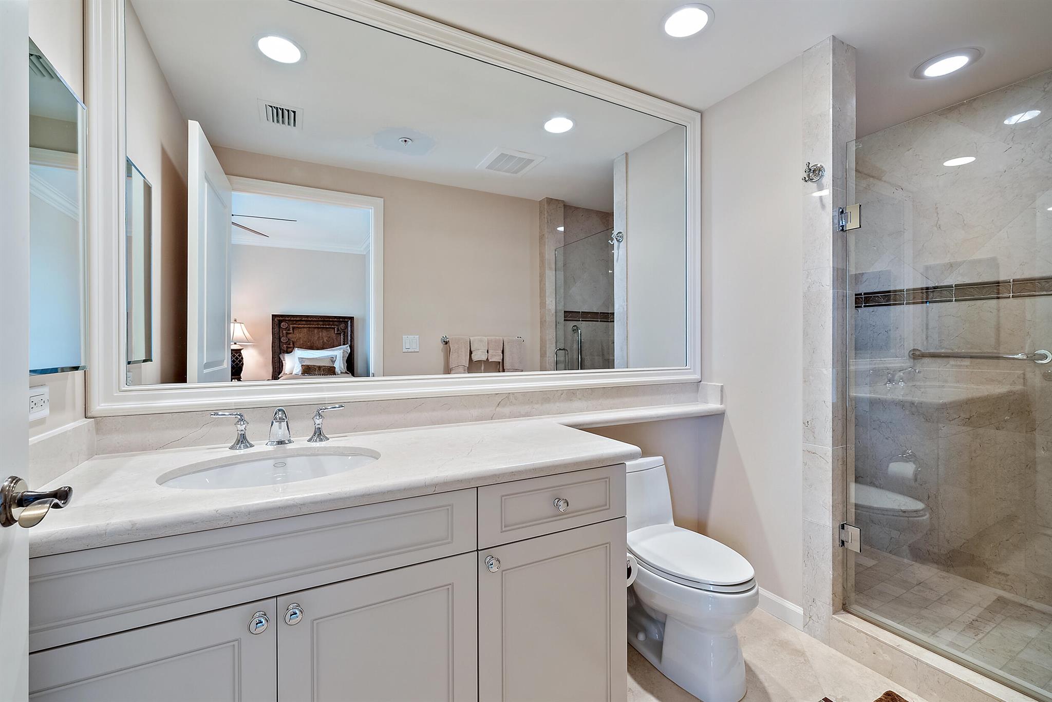 Jupiter Yacht Club - Residential